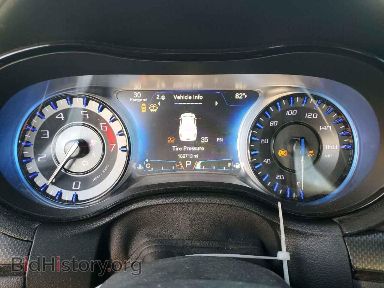 2015 CHRYSLER 300 - VIN: 2C3CCABT1FH755958 - Фото 9