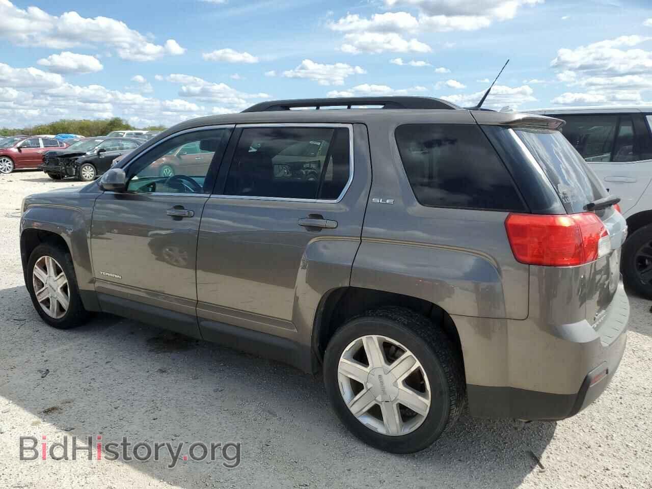2011 GMC TERRAIN - VIN: 2CTALSEC8B6338822 - Photo 2