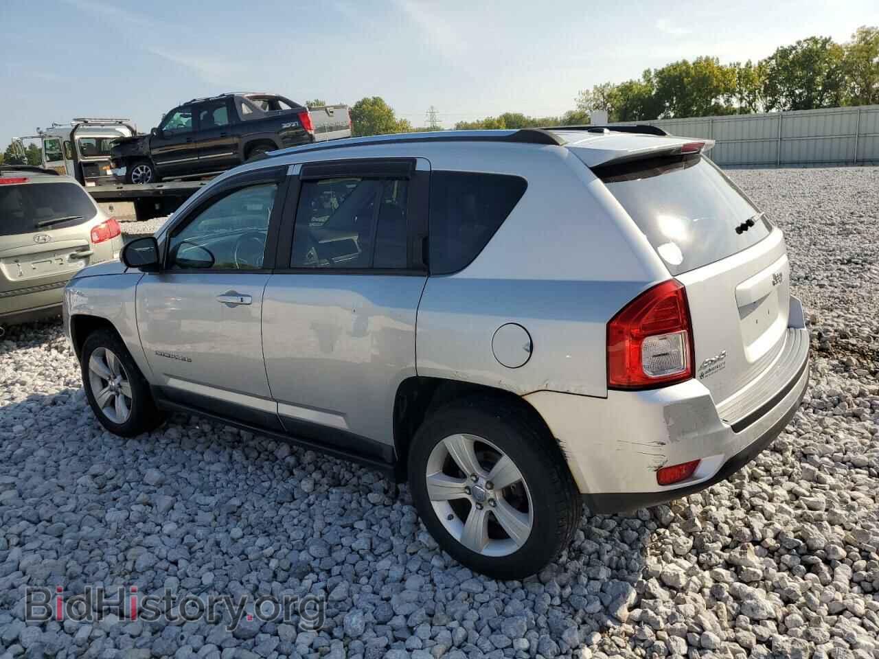 2011 JEEP COMPASS - VIN: 1J4NF1FB2BD244659 - Photo 2