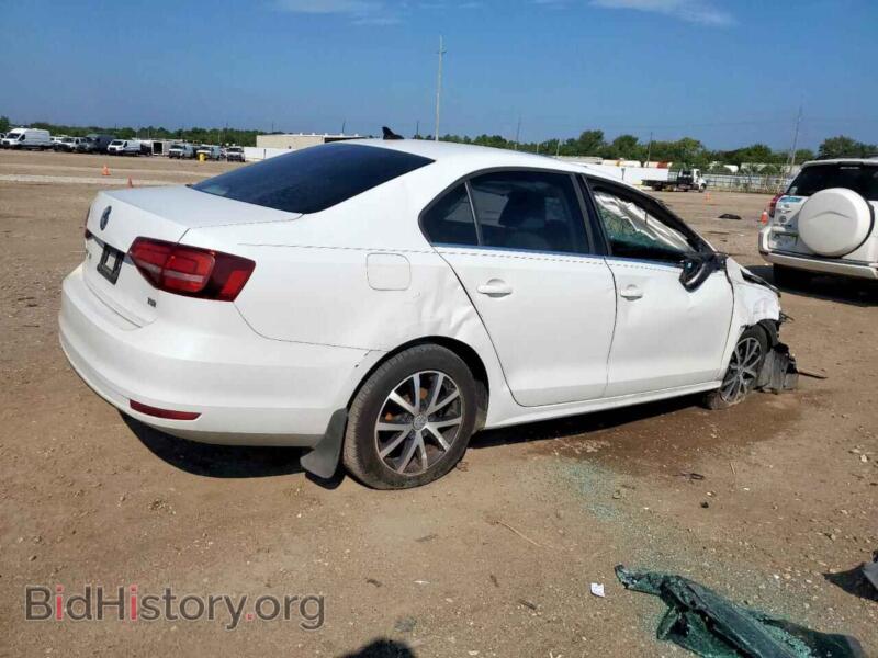 2017 Volkswagen JETTA (VIN 3VWDB7AJ4HM399545) — photo 3 of 14