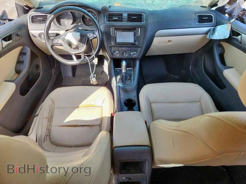 2017 Volkswagen JETTA (VIN 3VWDB7AJ4HM399545) — photo 8 of 14