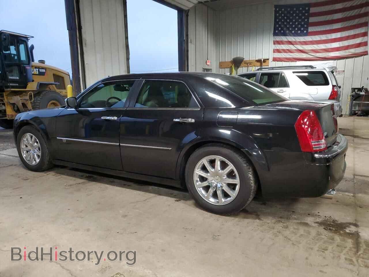 2010 CHRYSLER 300 - VIN: 2C3CA6CT7AH126523 - Фото 2