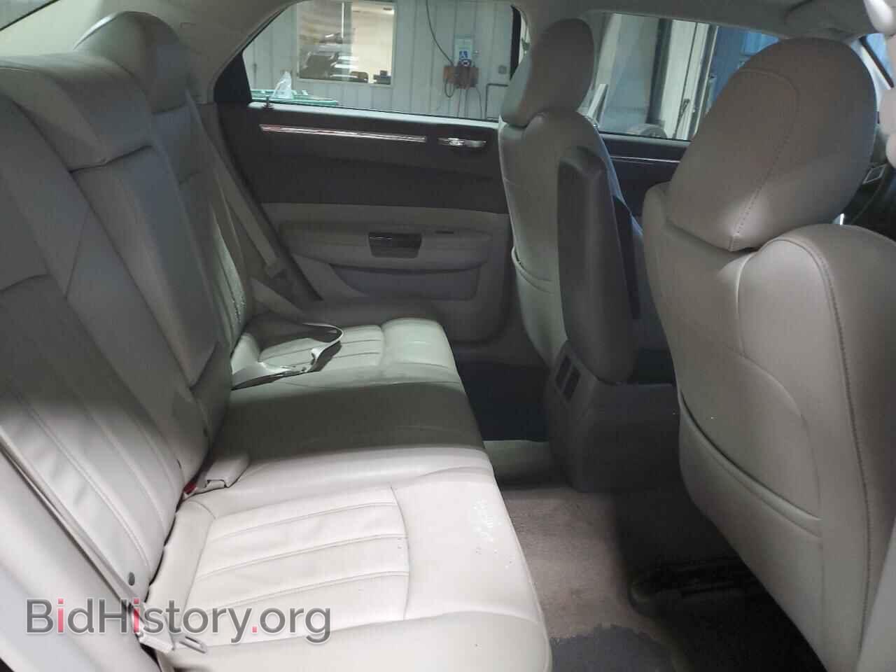 2010 CHRYSLER 300 - VIN: 2C3CA6CT7AH126523 - Фото 10