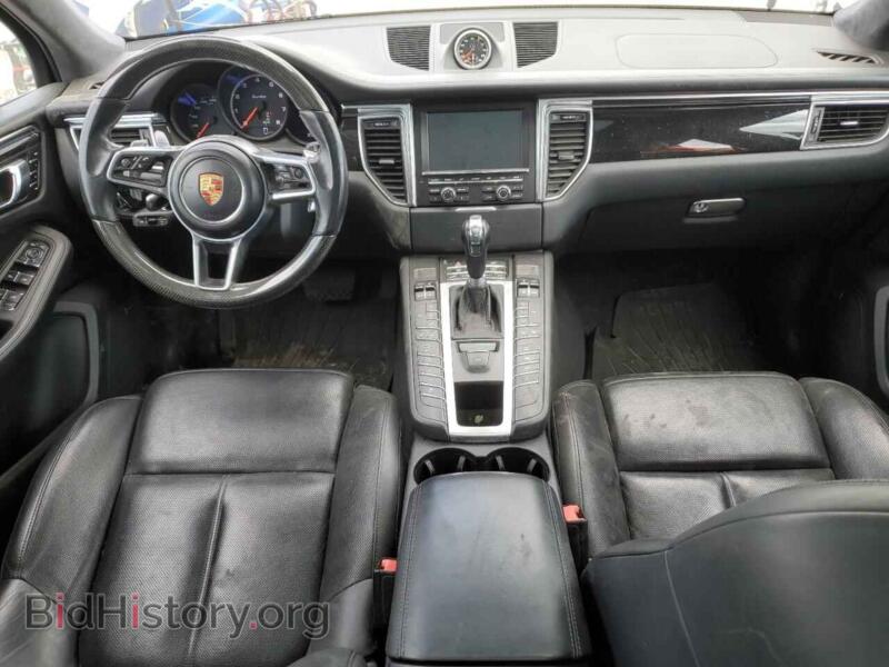 2016 Porsche MACAN (VIN WP1AF2A53GLB90893) — photo 8 of 13