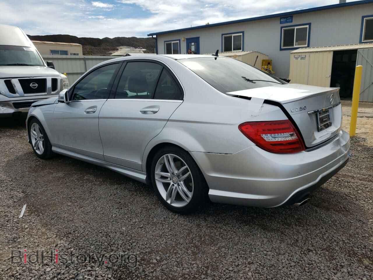 2013 MERCEDES-BENZ C-CLASS - VIN: WDDGF4HB0DA804329 - Фото 2