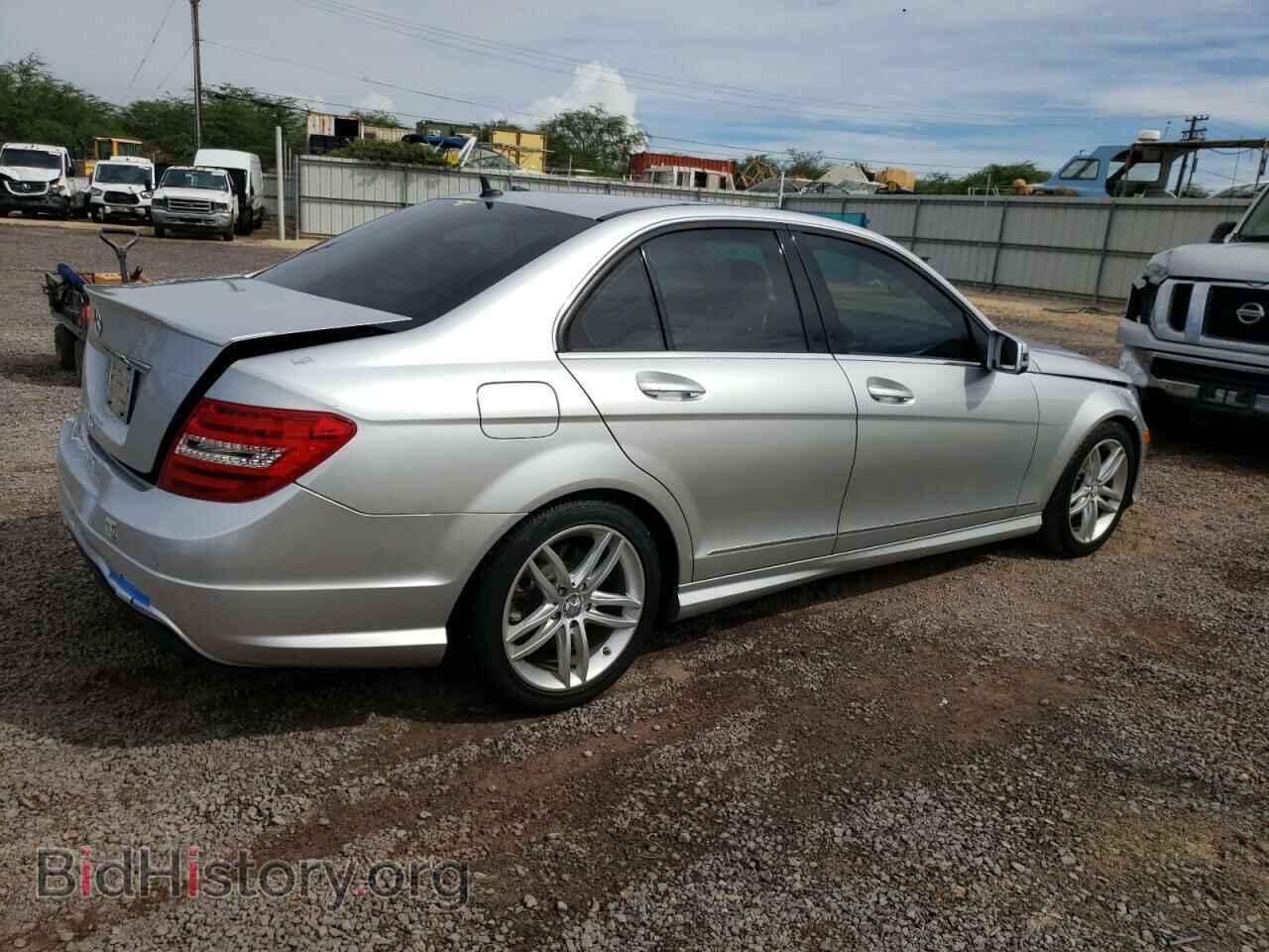 2013 MERCEDES-BENZ C-CLASS - VIN: WDDGF4HB0DA804329 - Фото 3
