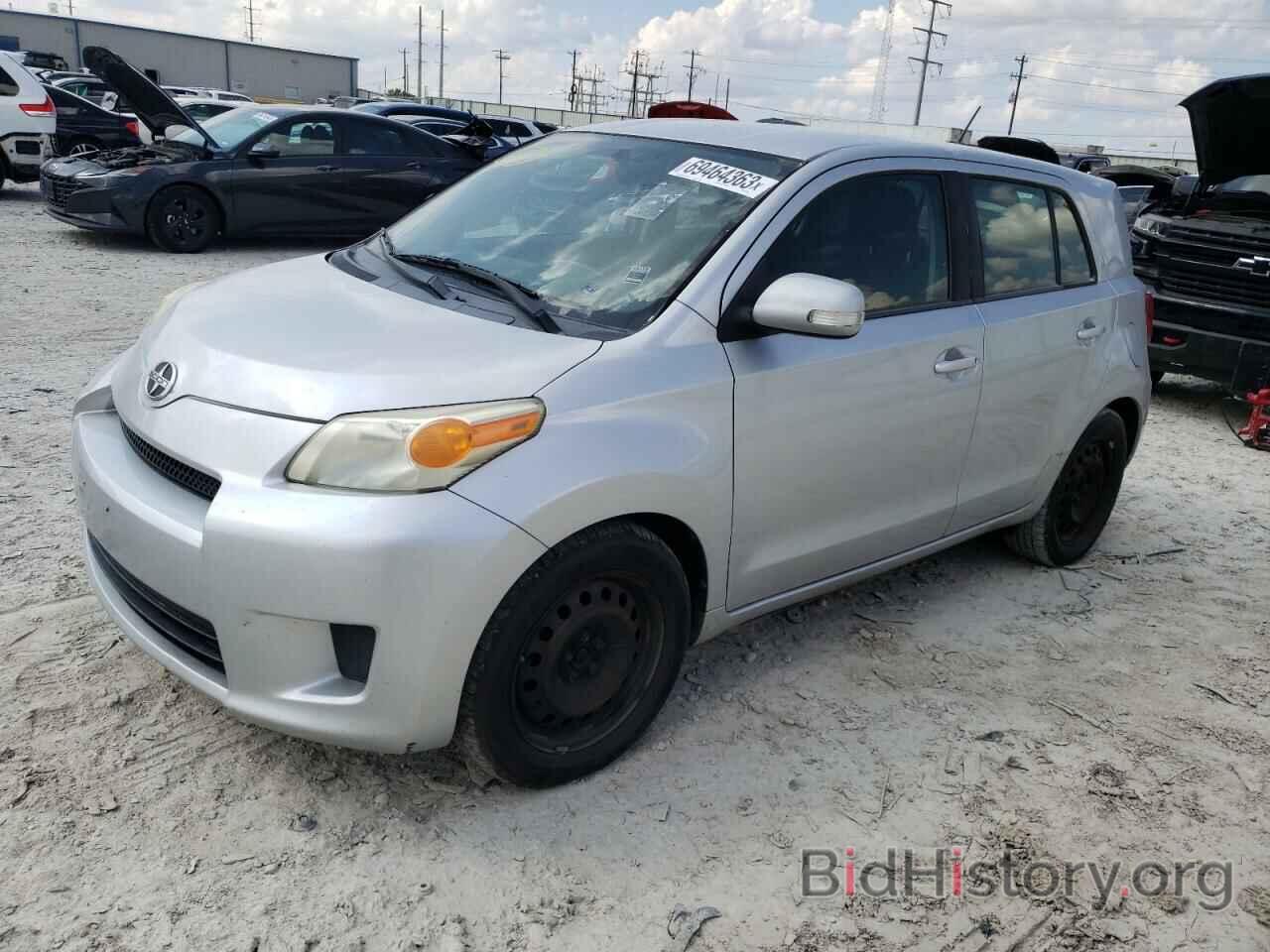 Машина Scion XD