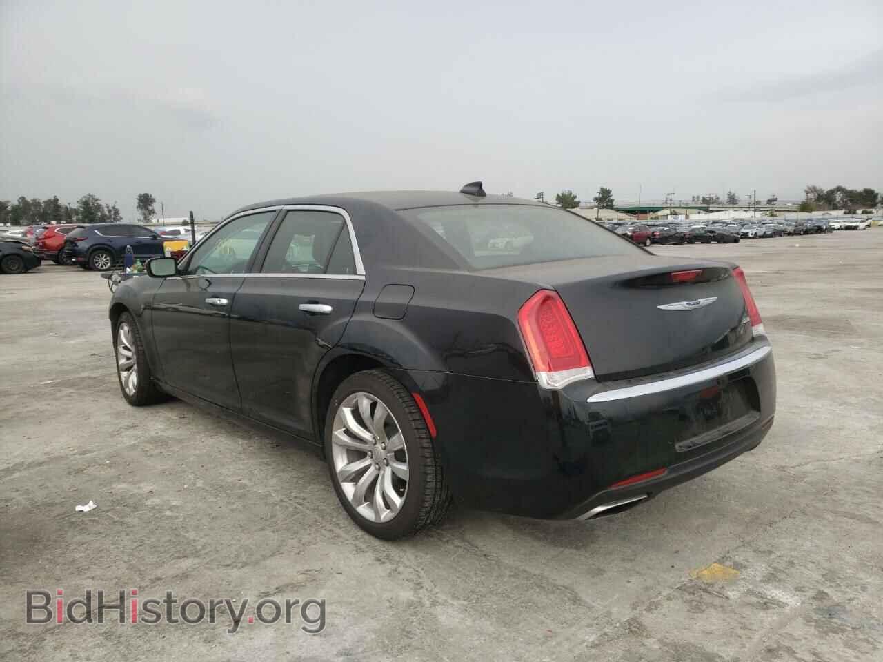 2019 CHRYSLER 300 - VIN: 2C3CCAEG7KH689389 - Фото 3