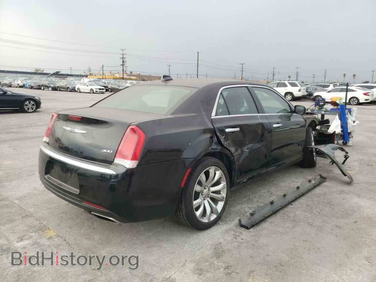2019 CHRYSLER 300 - VIN: 2C3CCAEG7KH689389 - Фото 4