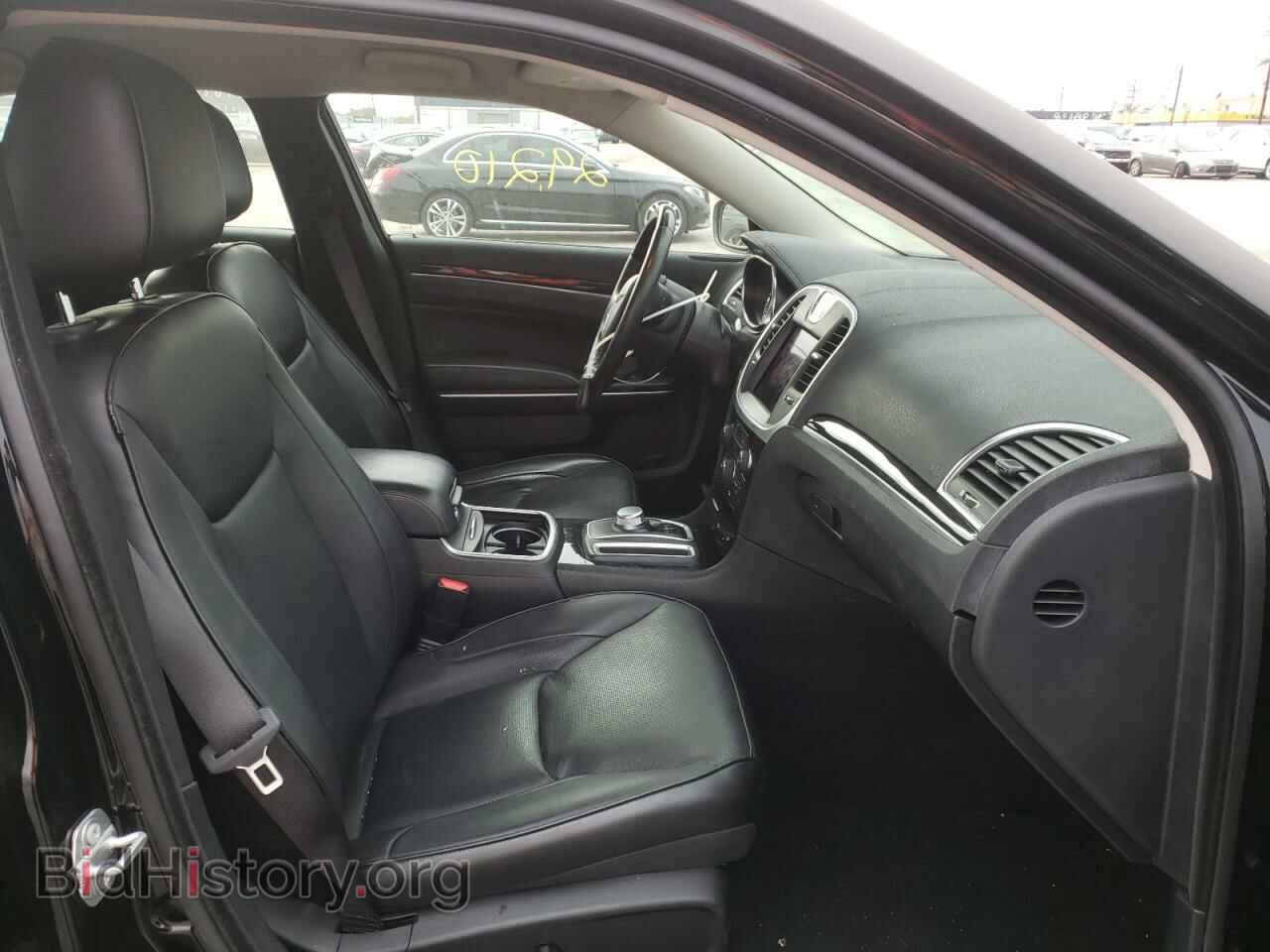 2019 CHRYSLER 300 - VIN: 2C3CCAEG7KH689389 - Фото 5
