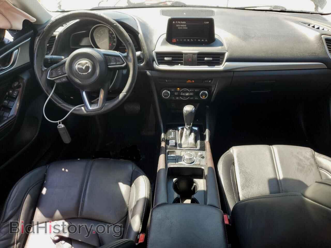2018 MAZDA 3 - VIN: 3MZBN1L39JM165000 - Фото 8