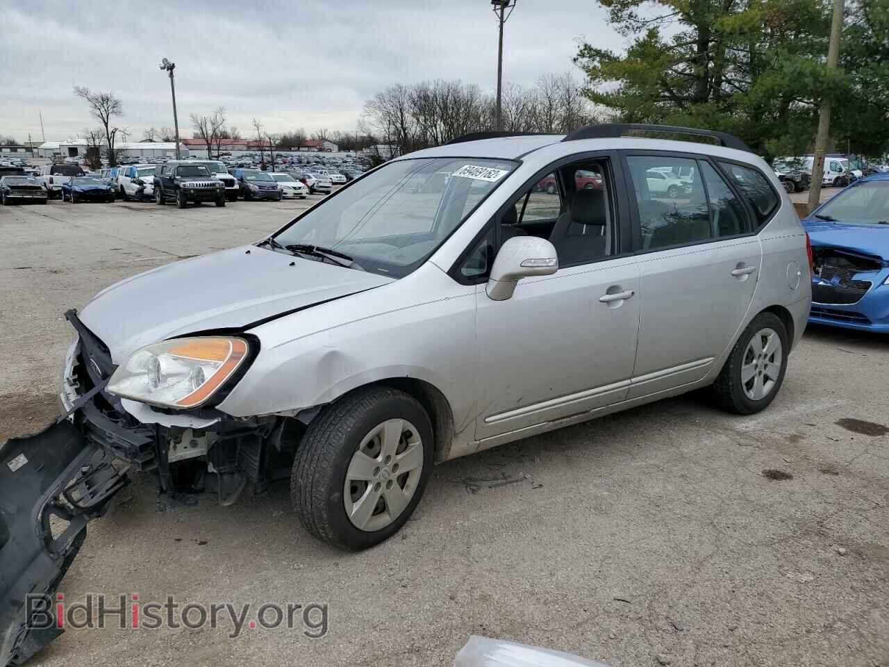 Photo KNAHG8C8XA7305185 - KIA RONDO 2010