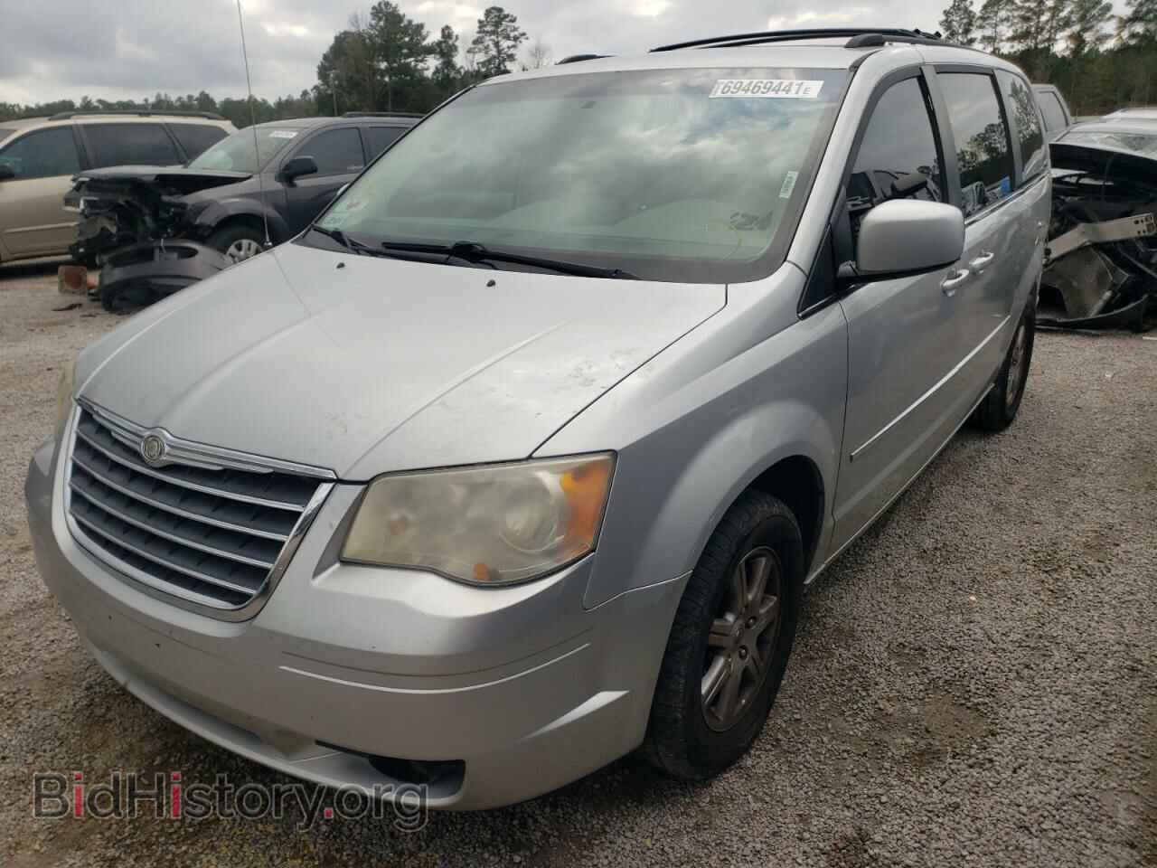 2010 CHRYSLER MINIVAN - VIN: 2A4RR5D19AR266681 - Фото 2