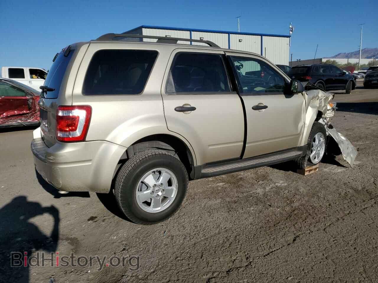 2011 FORD ESCAPE - VIN: 1FMCU0D70BKA56239 - Фото 3