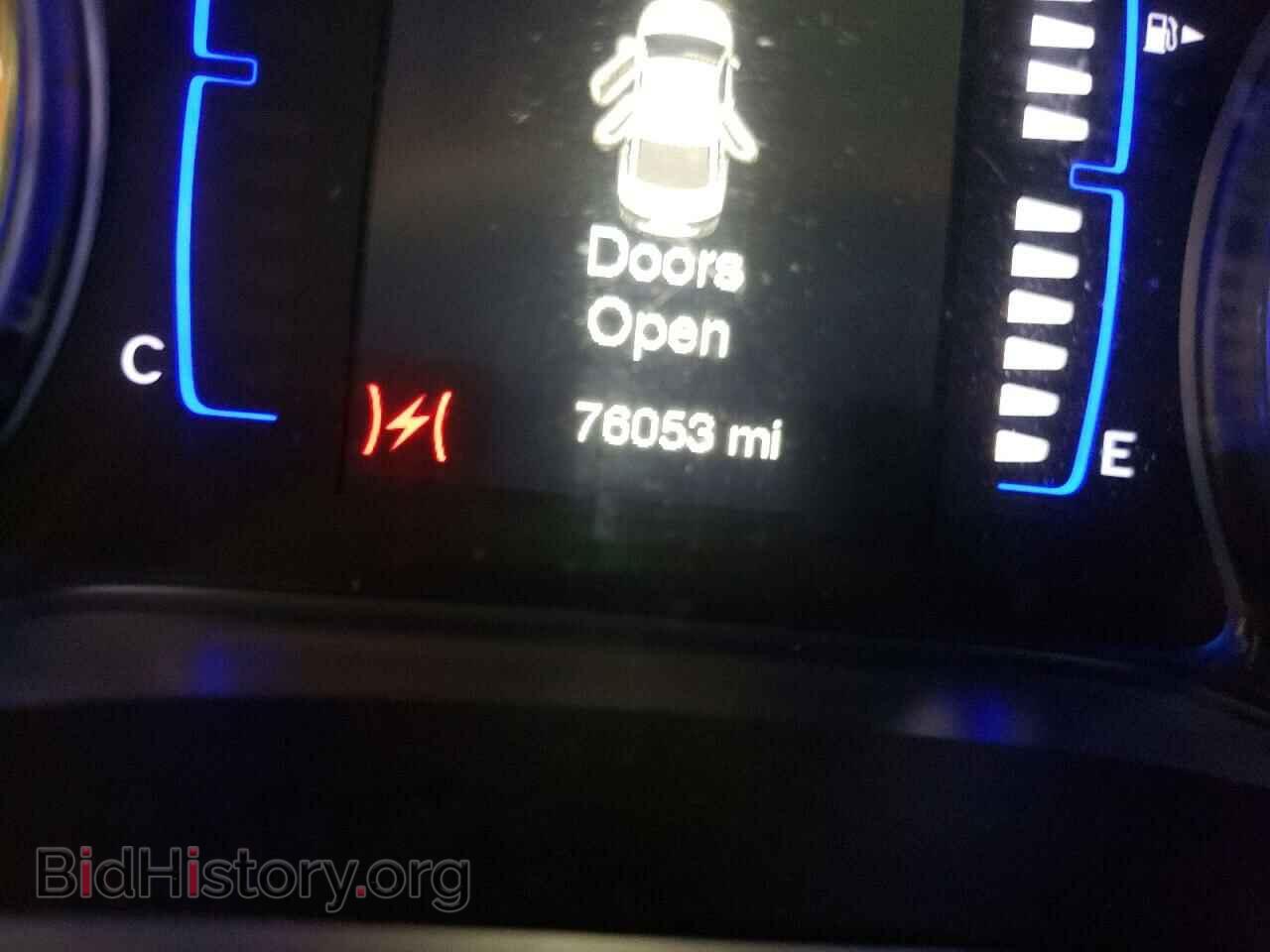 2016 CHRYSLER 200 - VIN: 1C3CCCAG1GN135328 - Фото 8