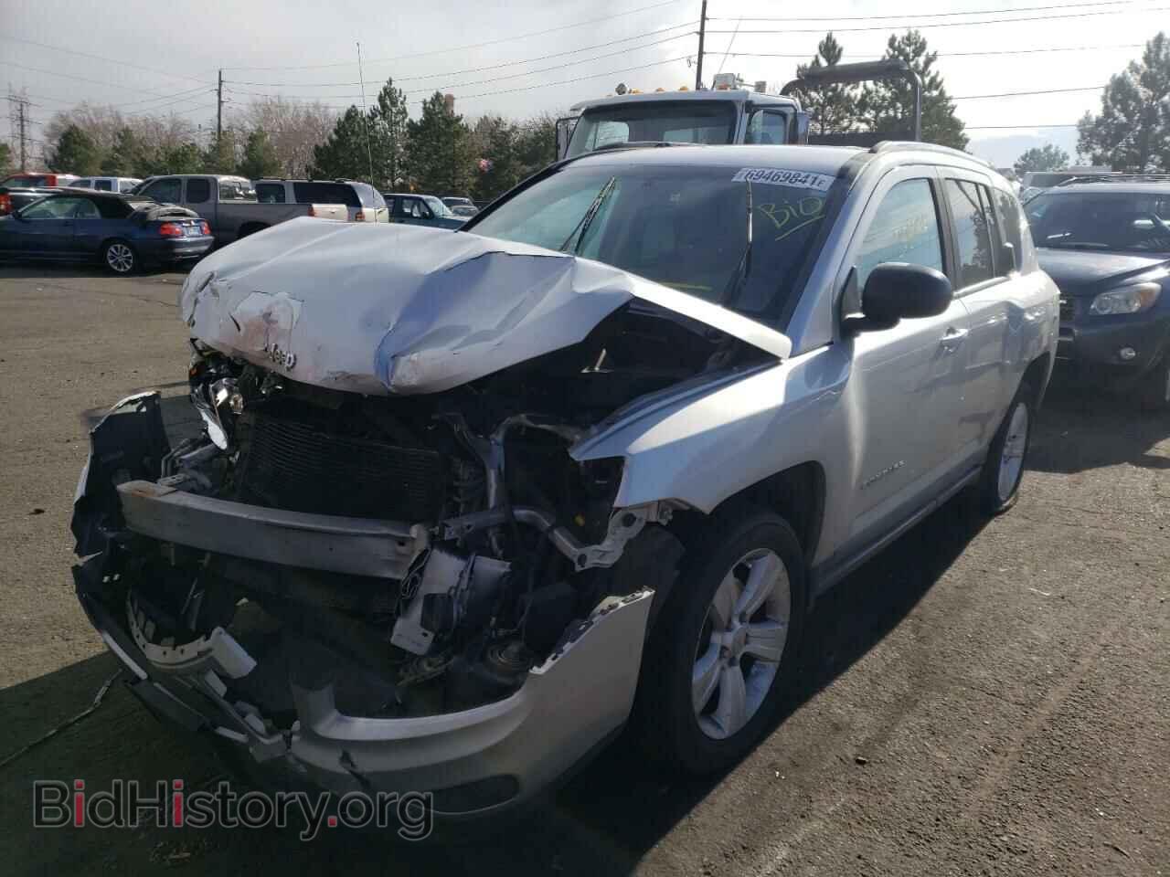 2011 JEEP COMPASS - VIN: 1J4NF1FB3BD136485 - Photo 2