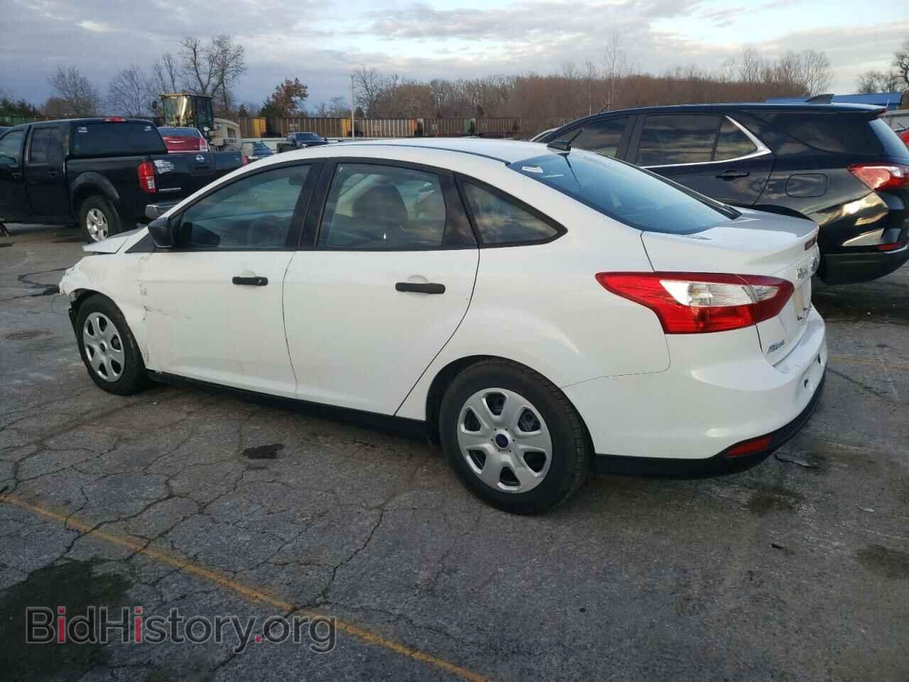 2014 FORD FOCUS - VIN: 1FADP3E28EL372819 - Фото 2