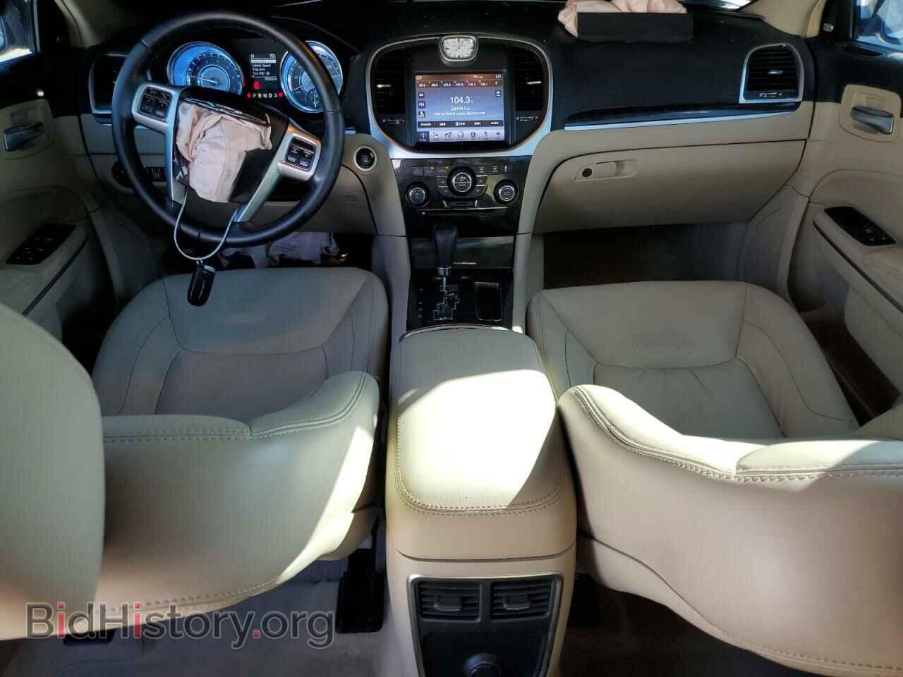 2011 CHRYSLER 300 - VIN: 2C3CA5CG4BH592084 - Фото 8
