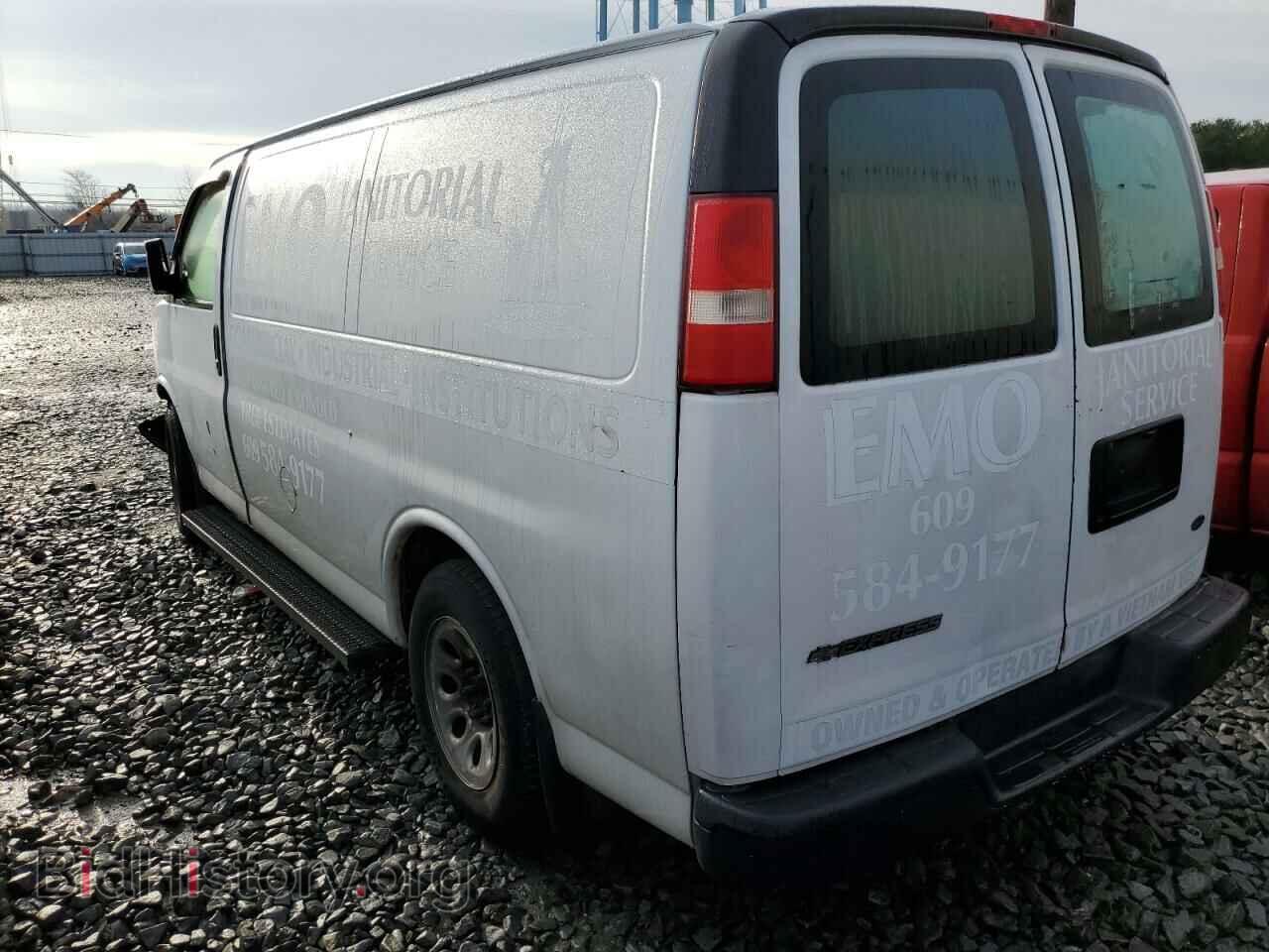 2009 CHEVROLET EXPRESS - VIN: 1GCFG15X491114995 - Фото 2
