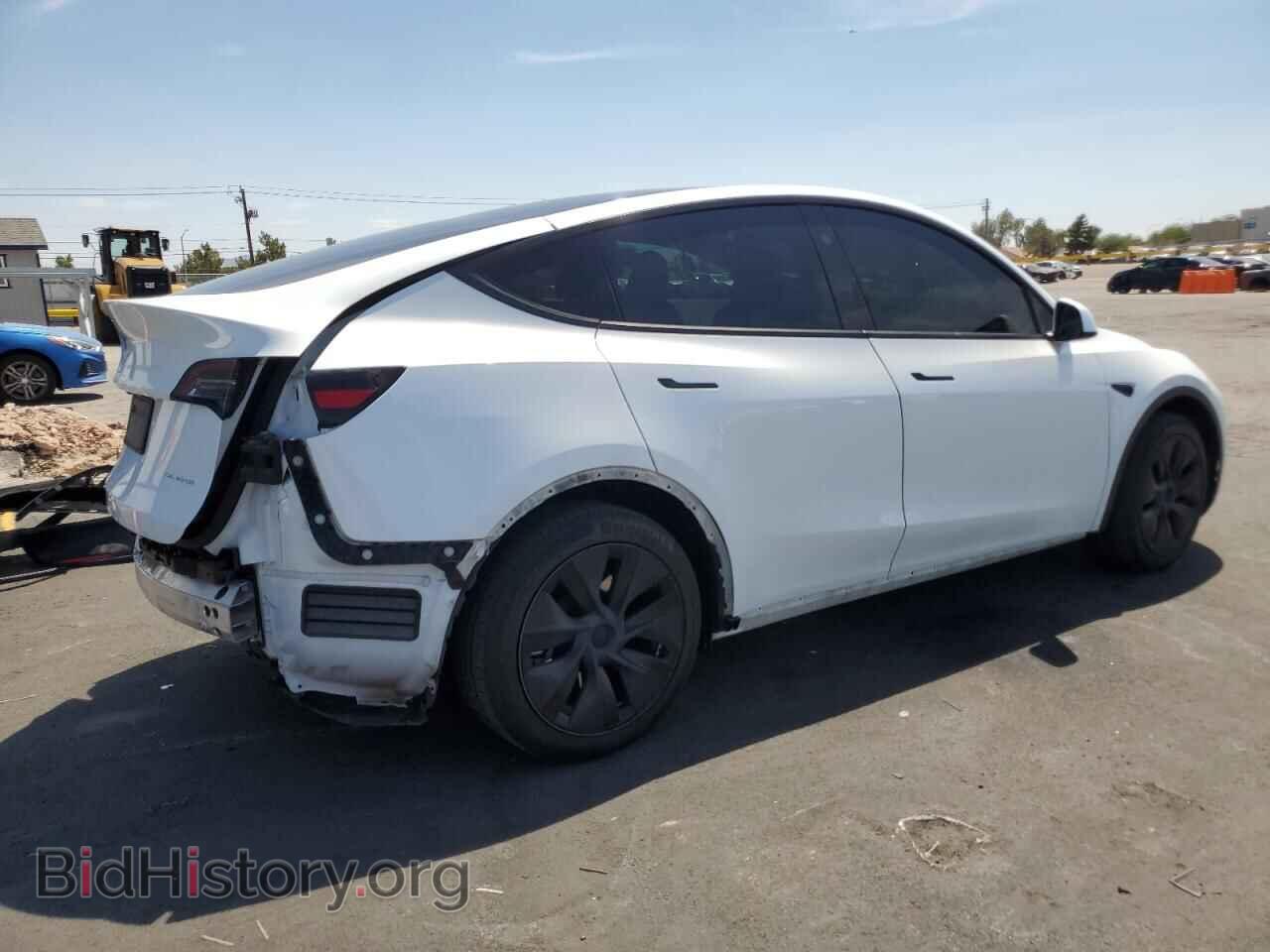 2024 TESLA MODEL Y - VIN: 7SAYGAEE2RF151318 - Photo 3