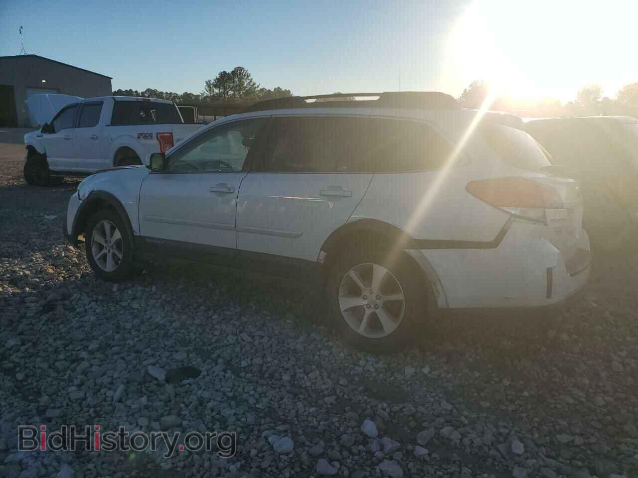 2014 SUBARU OUTBACK - VIN: 4S4BRCNC8E3289813 - Фото 2