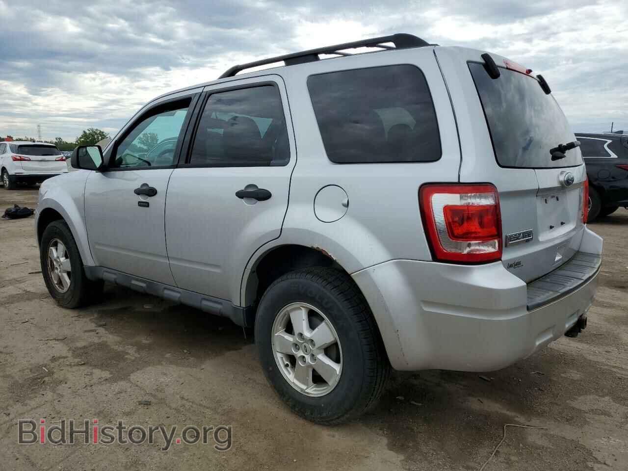 2011 FORD ESCAPE - VIN: 1FMCU9DG5BKC36613 - Photo 2