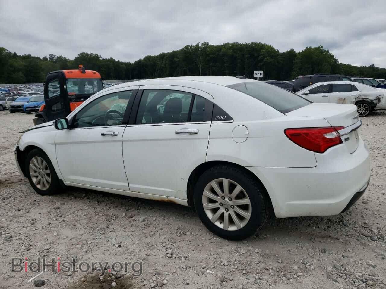 2013 CHRYSLER 200 - VIN: 1C3CCBCG3DN556583 - Фото 2