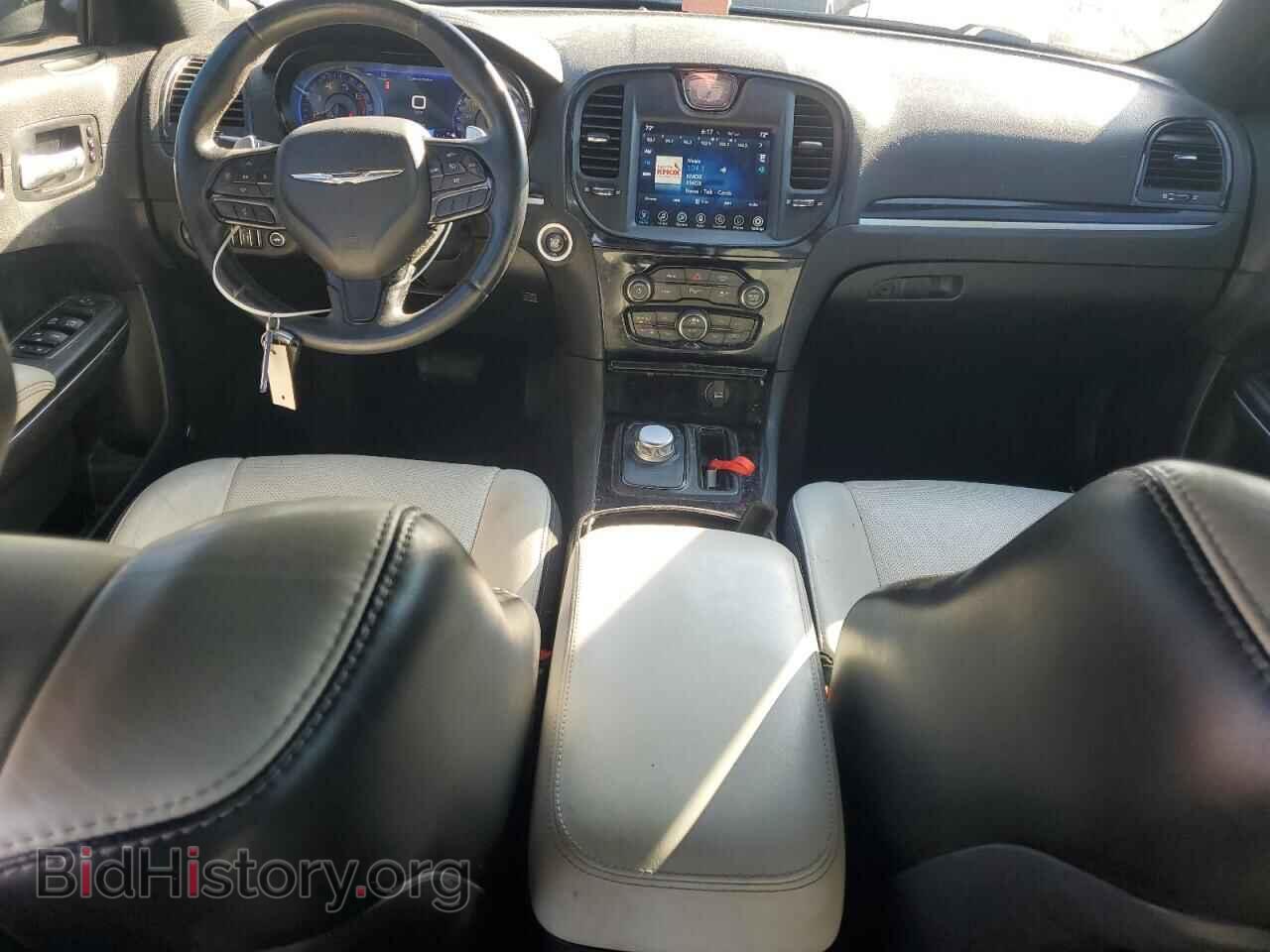 2017 CHRYSLER 300 - VIN: 2C3CCABT7HH521827 - Фото 8