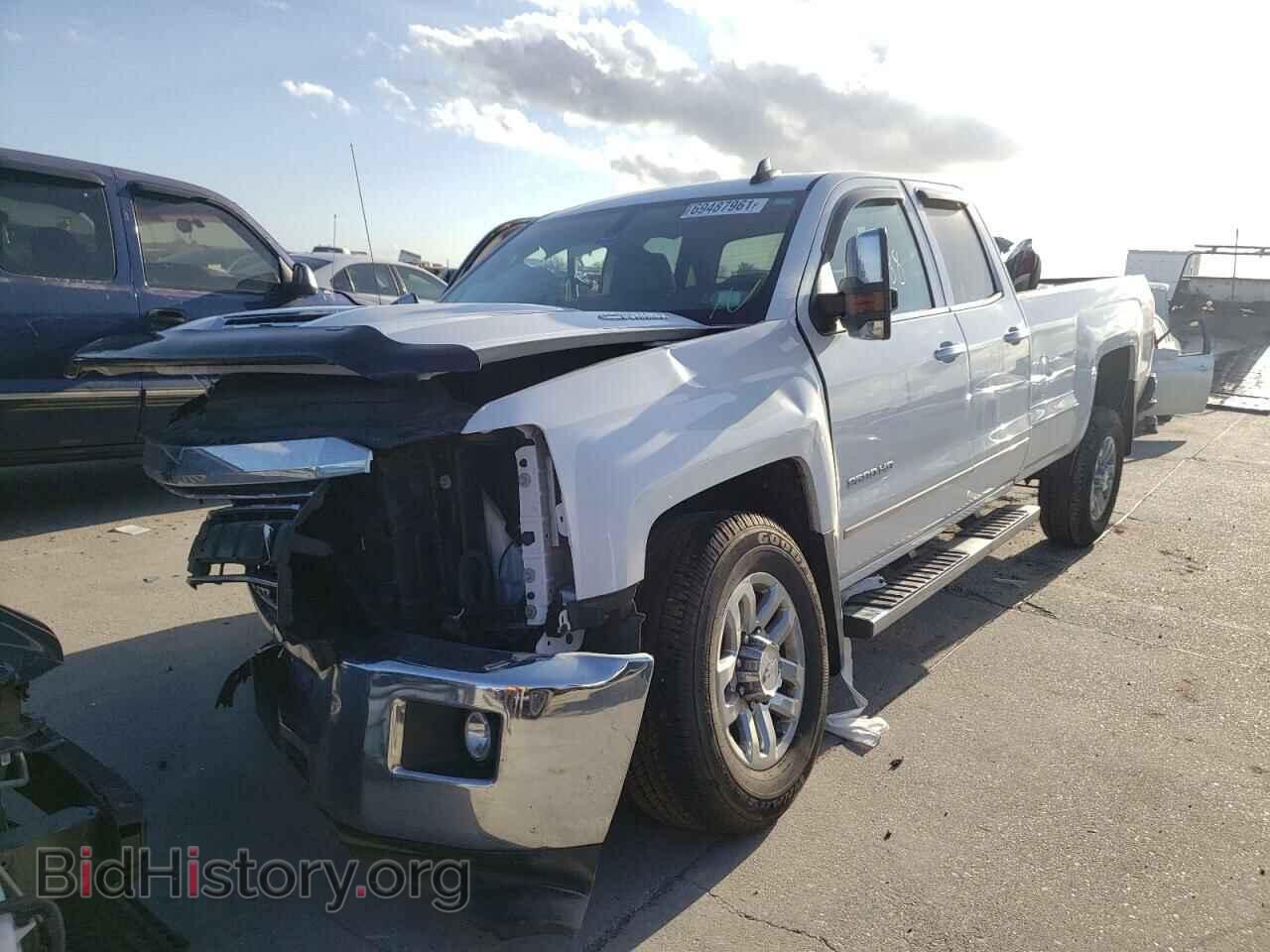 2017 CHEVROLET SILVERADO - VIN: 1GC2KWEY2HZ204763 - Фото 2