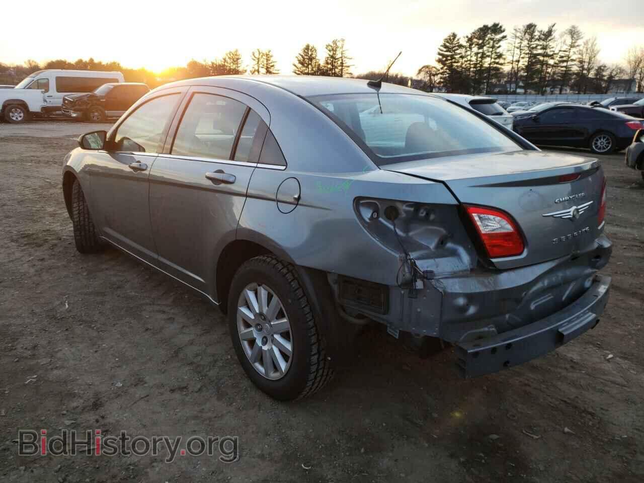 2010 CHRYSLER SEBRING - VIN: 1C3CC4FB5AN144799 - Фото 2