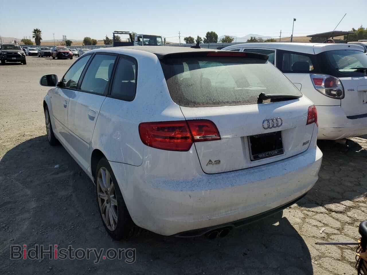 2010 AUDI A3 - VIN: WAUKEAFM4AA041685 - Фото 2