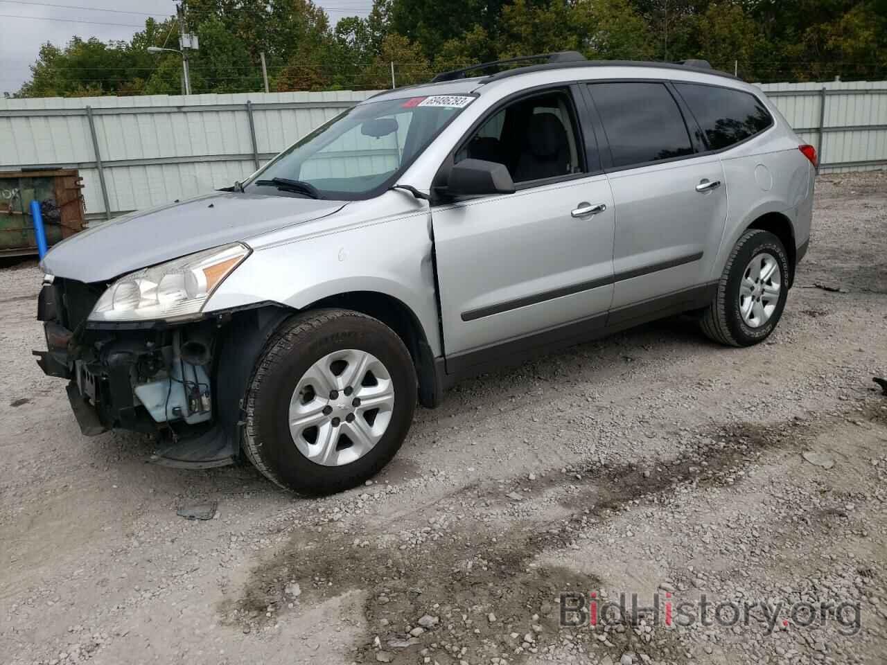 Photo 1GNKRFED0BJ412825 - CHEVROLET TRAVERSE 2011