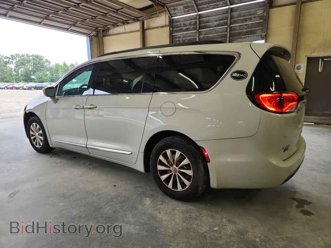 2017 CHRYSLER PACIFICA - VIN: 2C4RC1BG4HR745513 - Фото 2