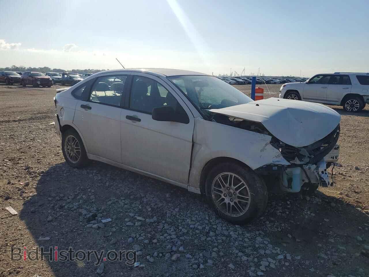 2011 FORD FOCUS - VIN: 1FAHP3FN2BW130399 - Photo 4