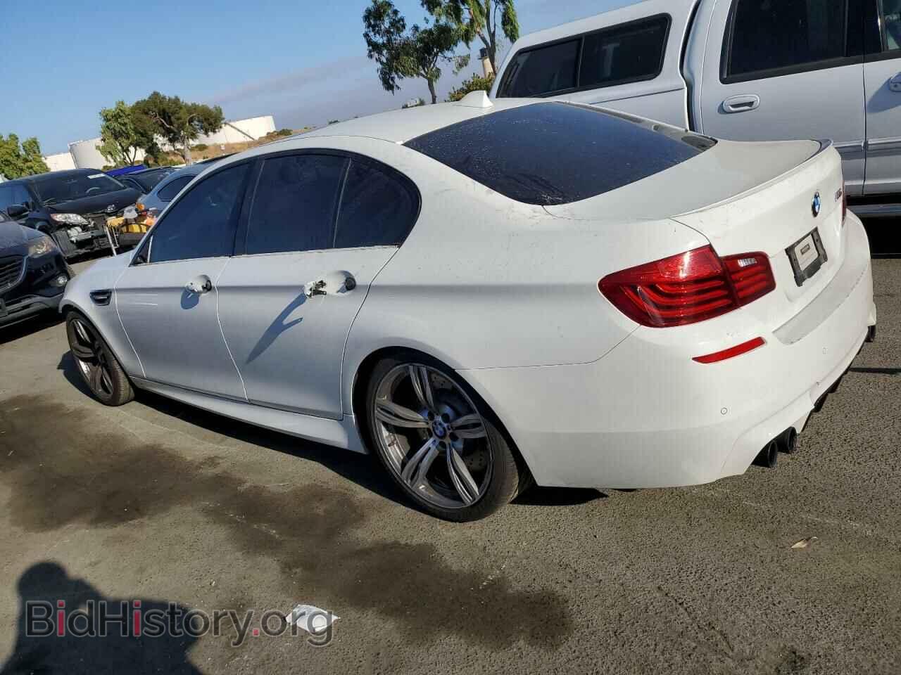 2015 BMW M5 - VIN: WBSFV9C55FD594540 - Фото 2