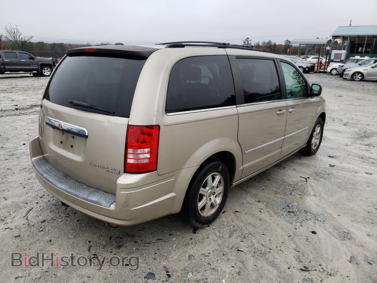 2009 CHRYSLER MINIVAN - VIN: 2A8HR54X09R570718 - Фото 3