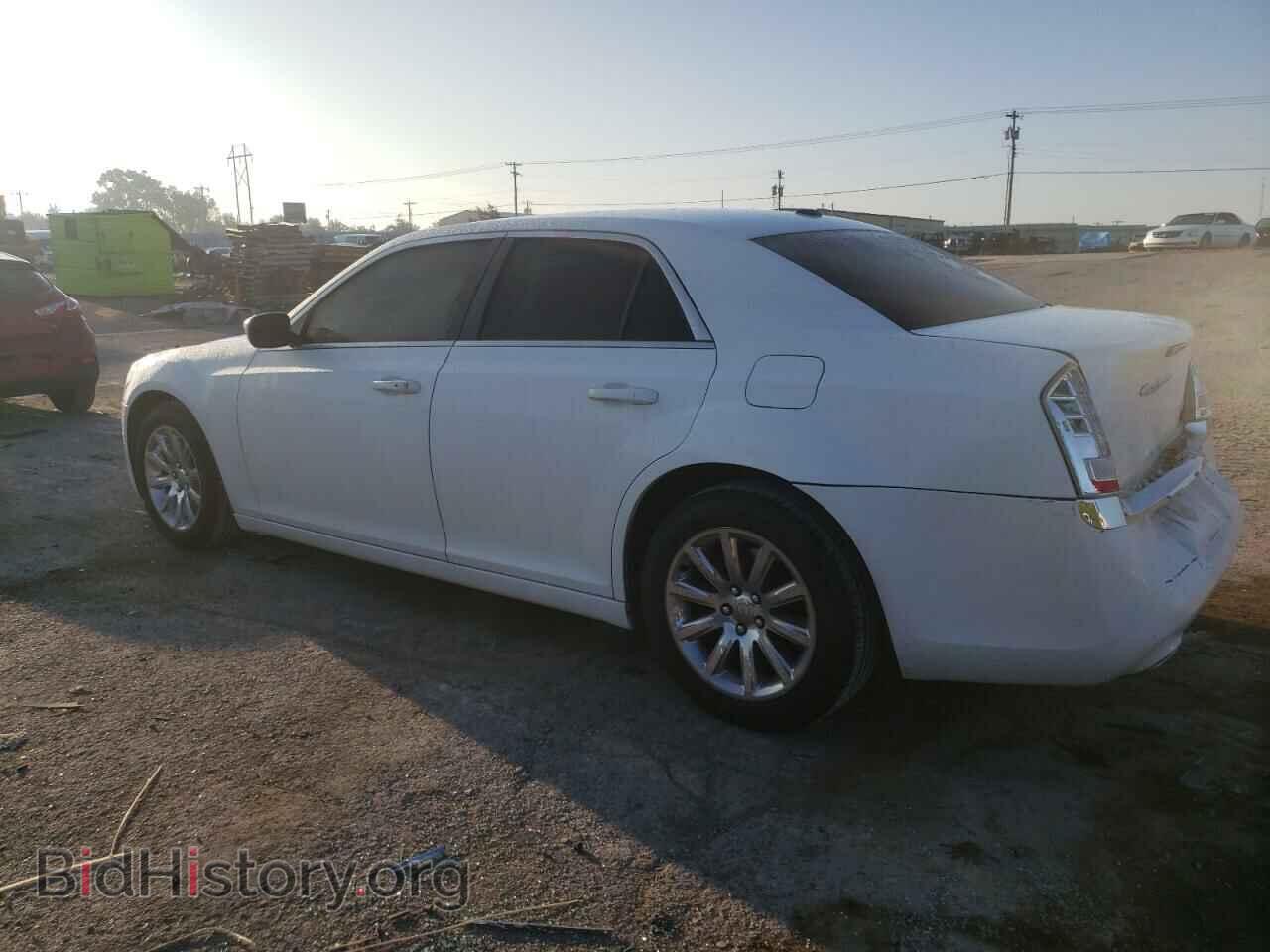 2013 CHRYSLER 300 - VIN: 2C3CCAAG1DH589149 - Фото 2