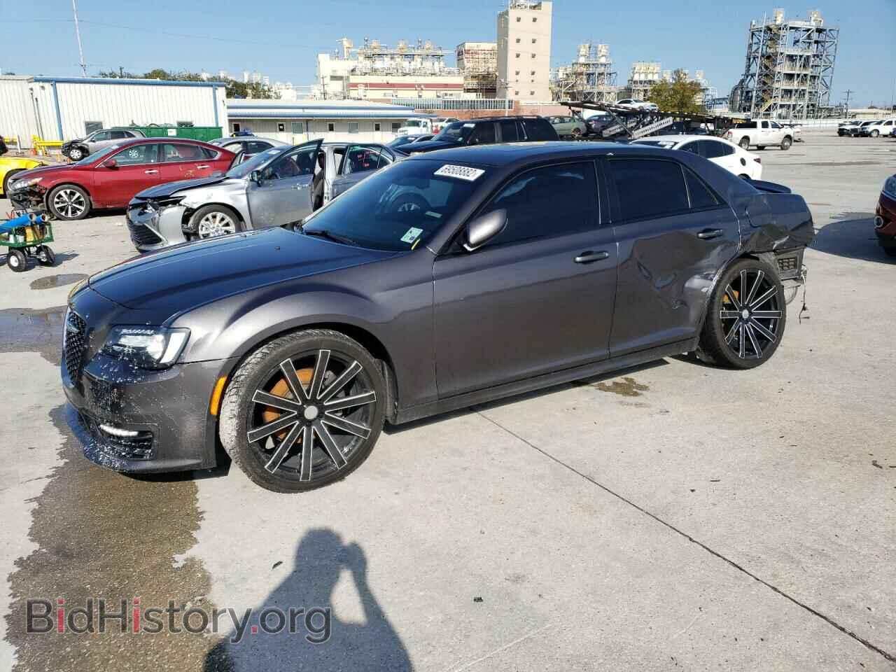 Фотография 2C3CCABT1JH283530 - CHRYSLER 300 2018
