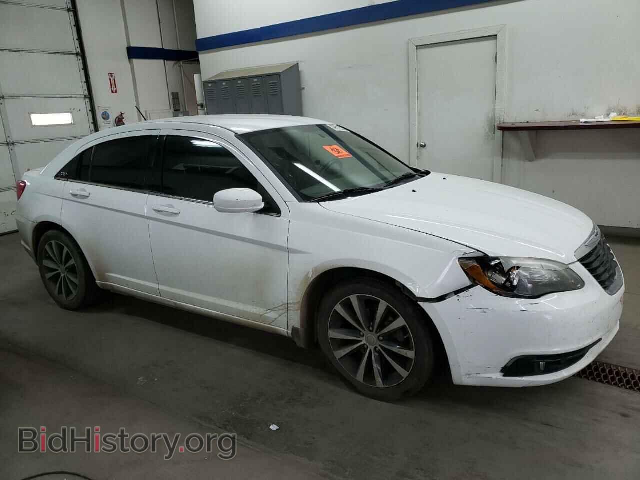 2013 CHRYSLER 200 - VIN: 1C3CCBCG9DN578300 - Photo 4