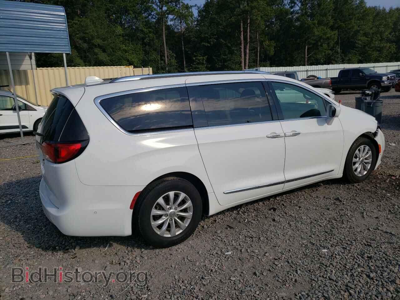 2018 CHRYSLER PACIFICA - VIN: 2C4RC1EG2JR174329 - Фото 3