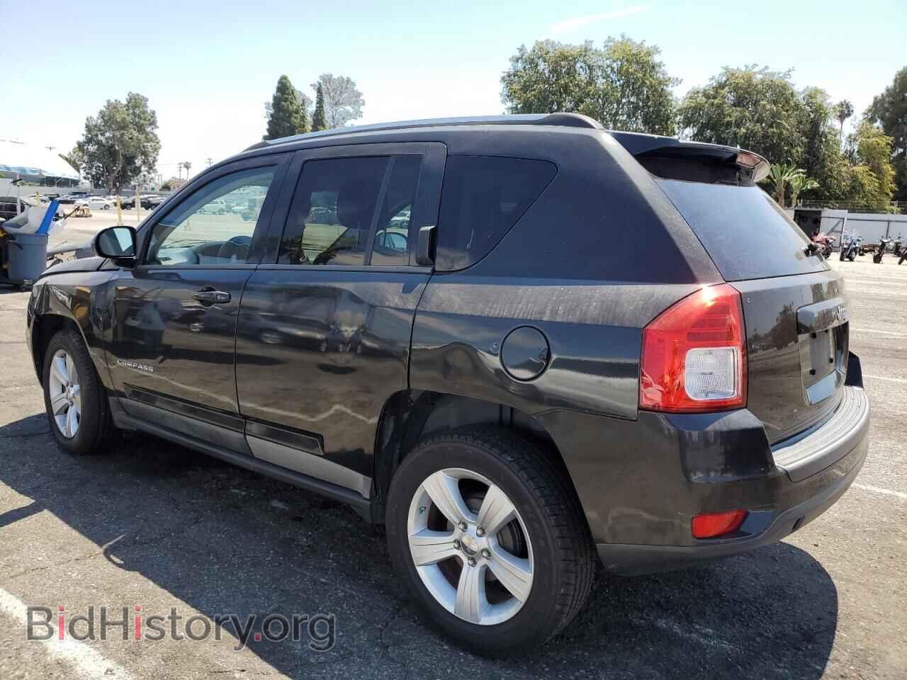 2011 JEEP COMPASS - VIN: 1J4NT1FA0BD137755 - Фото 2