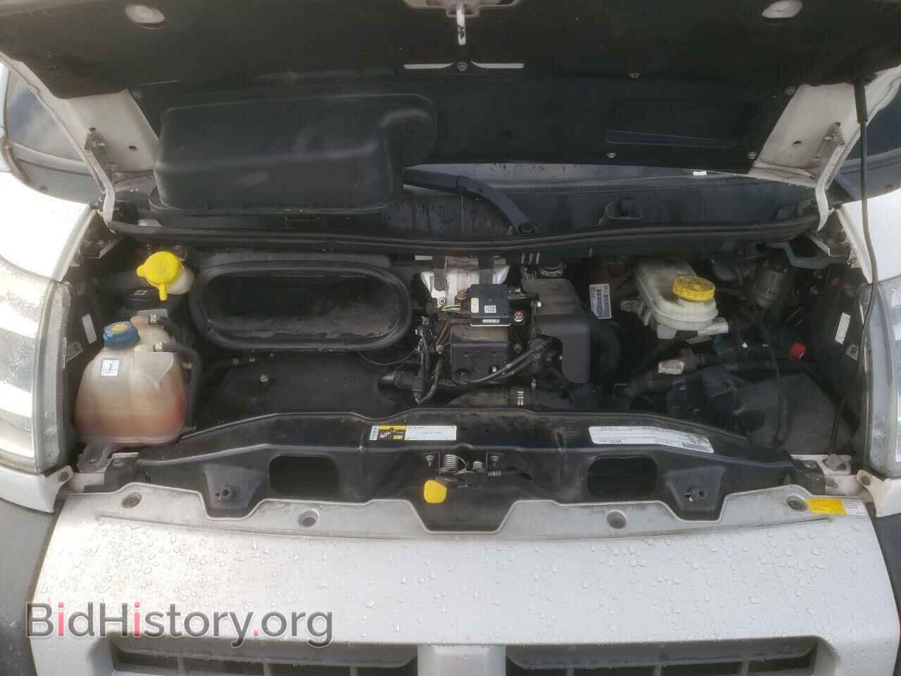 2015 RAM All Models - VIN: 3C6TRVCD8FE511770 - Фото 12
