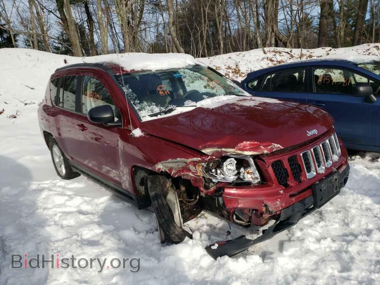 Photo 1J4NF1FB3BD174217 - JEEP COMPASS 2011