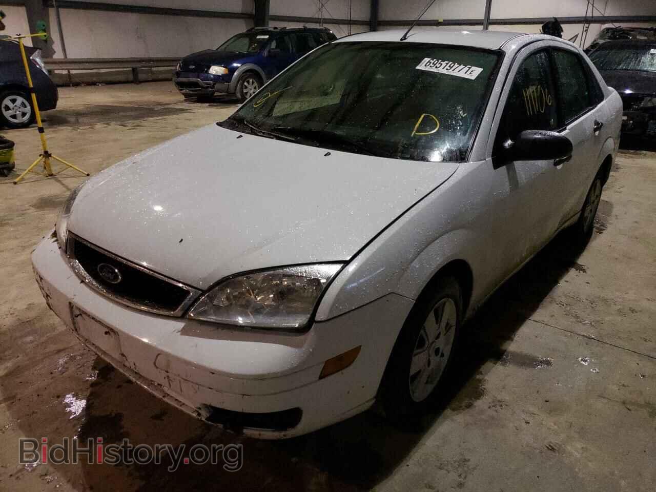 2007 FORD FOCUS - VIN: 1FAFP34N17W357925 - Фото 2