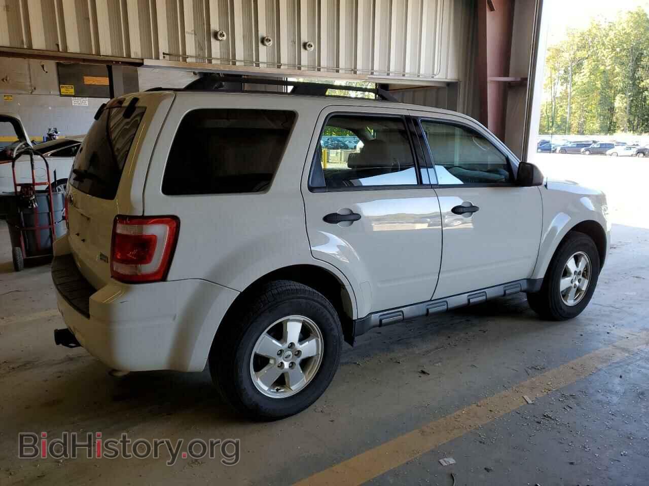 2011 FORD ESCAPE - VIN: 1FMCU0DG3BKB95068 - Фото 3
