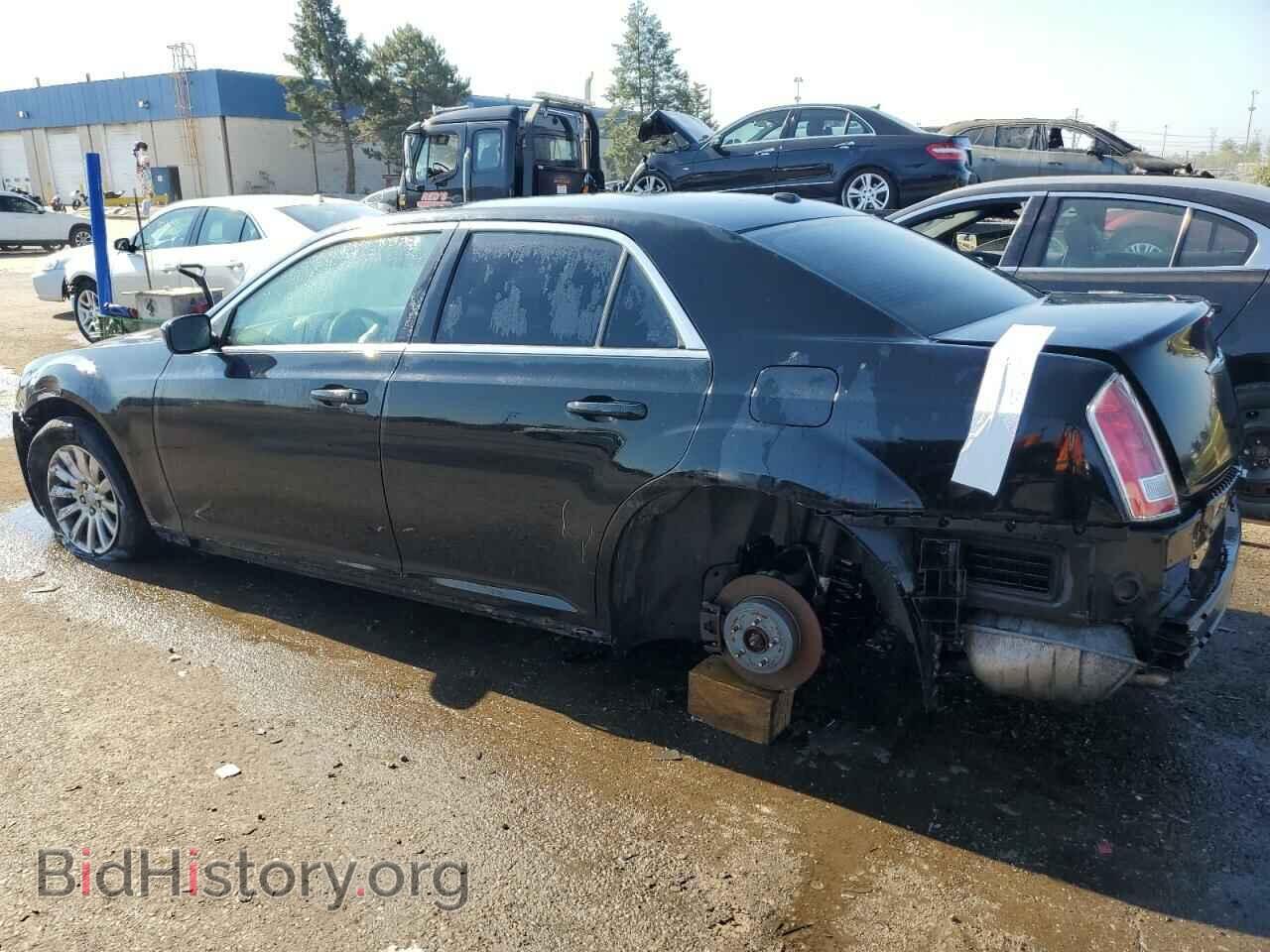 2014 CHRYSLER 300 - VIN: 2C3CCAAG9EH262015 - Фото 2
