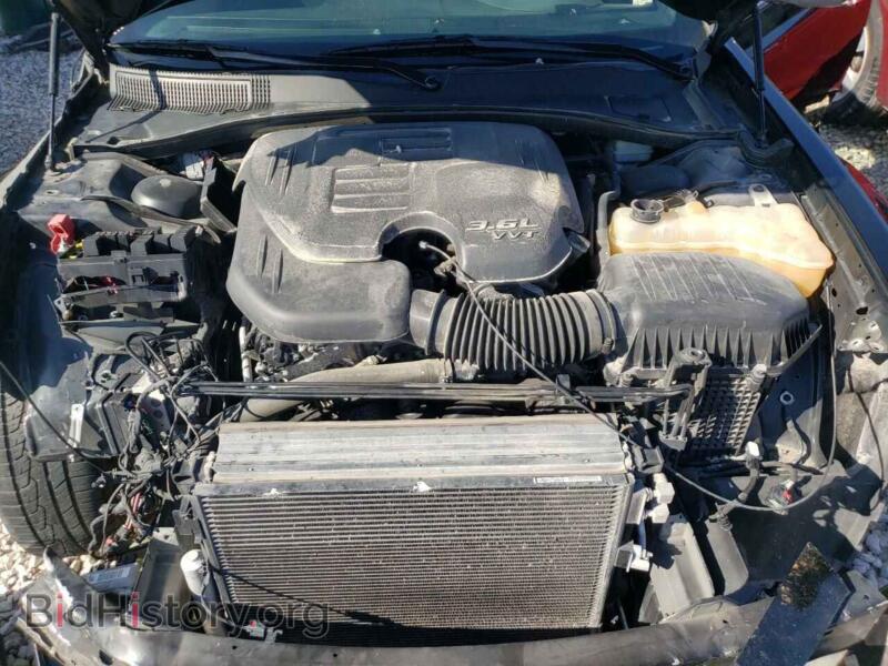 2014 Chrysler 300 (VIN 2C3CCAEG9EH252840) — photo 7 of 10