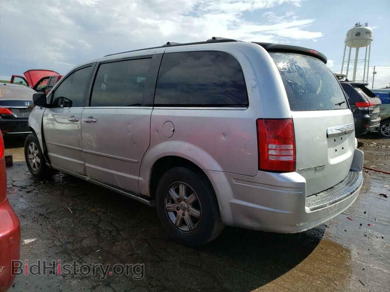 2008 CHRYSLER MINIVAN - VIN: 2A8HR54P78R690711 - Фото 2