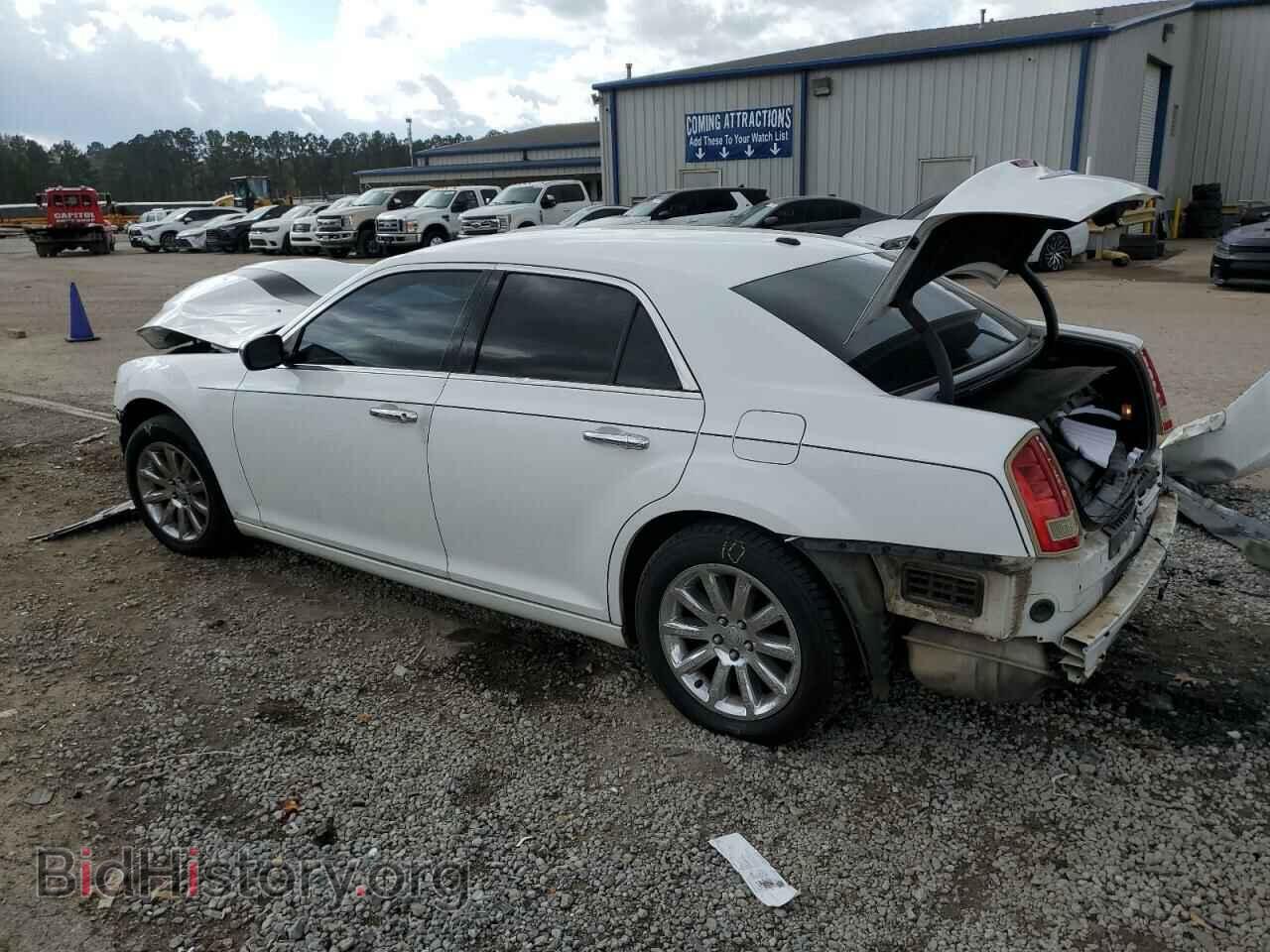 2011 CHRYSLER 300 - VIN: 2C3CA5CG7BH564294 - Фото 2