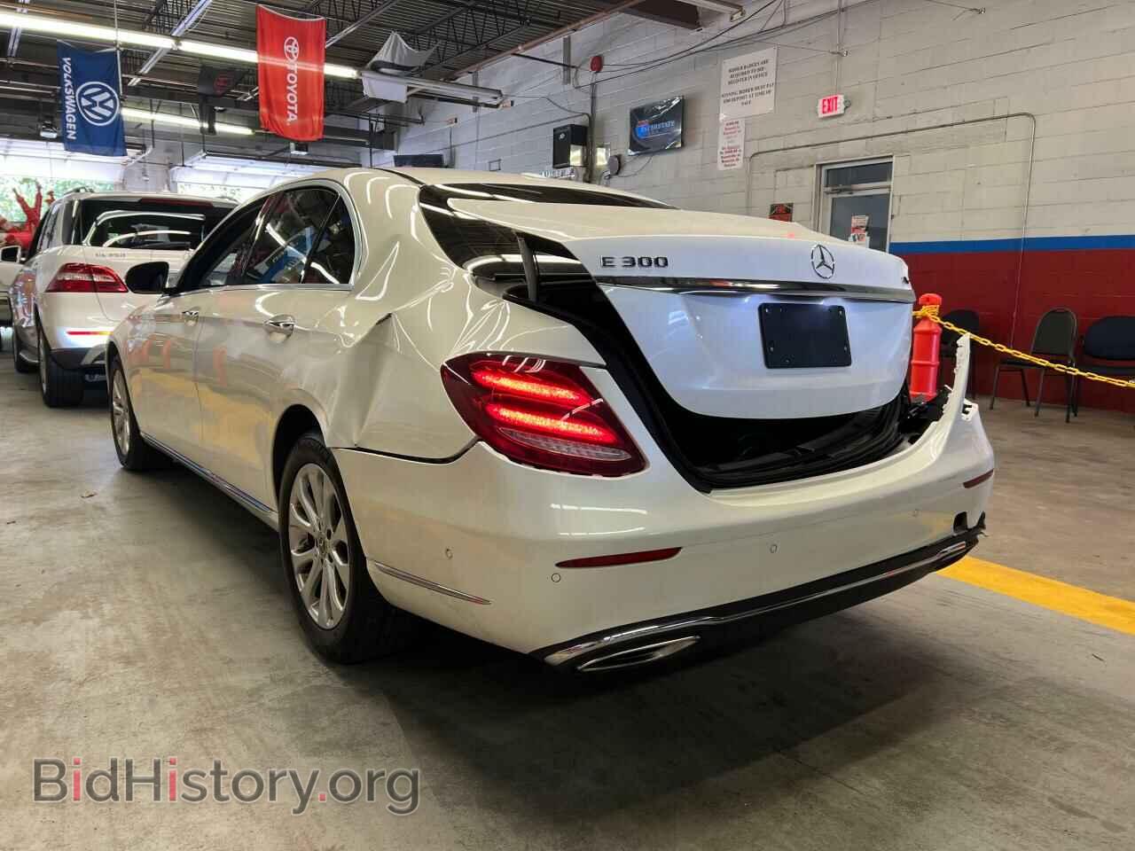 2018 MERCEDES-BENZ E-CLASS - VIN: WDDZF4KB0JA389994 - Фото 3